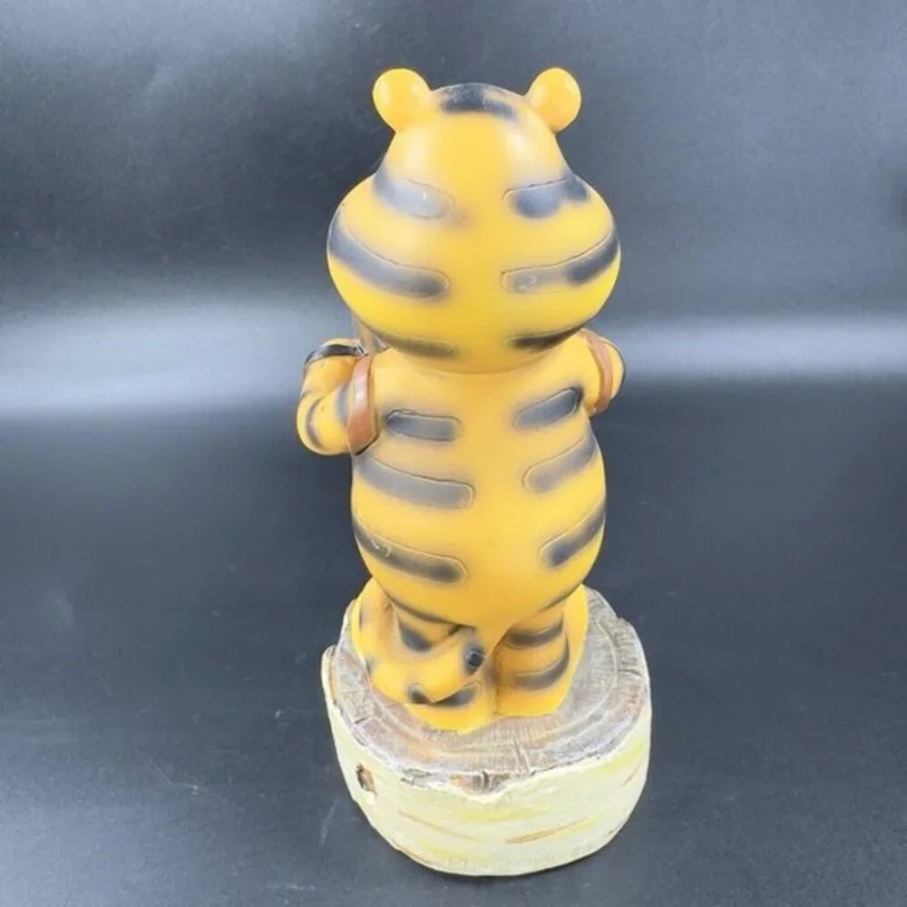 Vintage Resin Tiger Musician Playing the Accordion Harmonica Decorative Figurine
